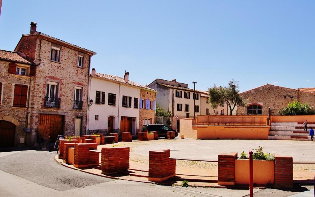 Appartement Centre Ville Du Boulou Pour 2 Adultes-2 Enfants- Check In 17H-21H--Juillet-Aout Reservation De 7 Jours Mini Le Boulou Exterior photo